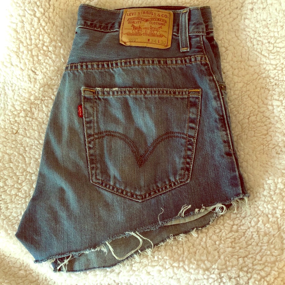 SOLDVintage Levi 559 Cut-off Shorts